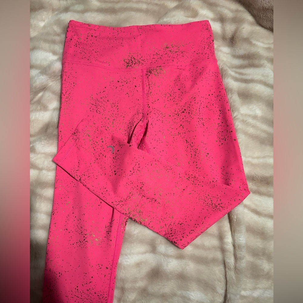 Zyia size 6-8 7/8 length hot pink with gold splatter leggings.